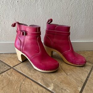 Swedish Hasbeens Pink Leather Ankle Boot clogs 8.5 / 39